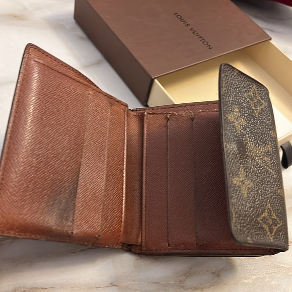 Authentic Louis Vuitton monogram wallet - Picture 13 of 16